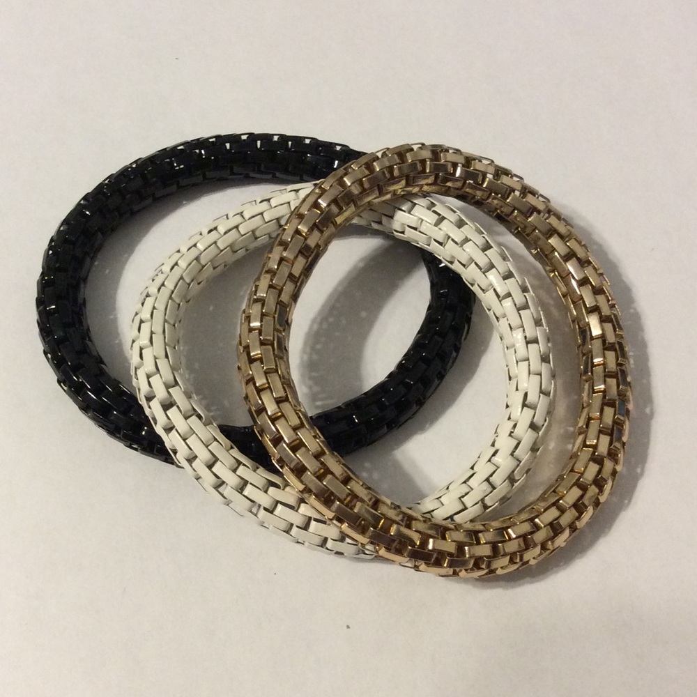 ✨Gold, Black, and White Stretch Braclets✨